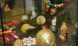 Edukacinis užsiėmimas – su kalėdinių žaisliukų kolekcininke