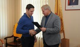 Meras pasveikino "Atlantą"