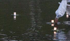 Danėje plukdys simbolinius vainikus