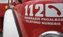 Kretingoje, įmonės teritorijoje, degė automobiliai