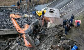 Kaliningrade sugriuvo tiltas, žuvo 4 žmonės