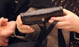 Neužrakino buto durų - neteko piniginių