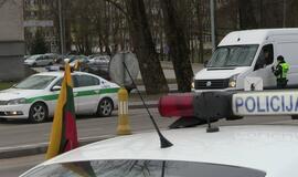 Girti vairuoja ir Kovo 11-ąją