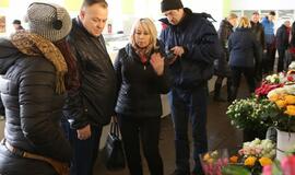 Prekyba tulpėmis kovo 8-ąją