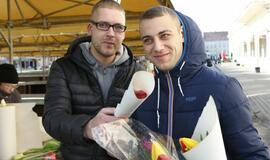 Prekyba tulpėmis kovo 8-ąją