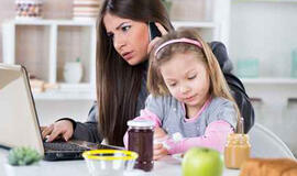 Tėvai ikimokyklinio amžiaus vaikams kasdien skiria 130 minučių