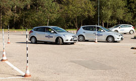 Domėjimasis egzaminų automobiliais neslopsta