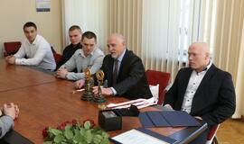 Sunkiaatlečių pagerbimas pas merą