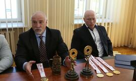 Sunkiaatlečių pagerbimas pas merą