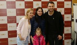 Klaipėdiečiai kūrė Monikos Linkytės suknelę