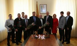 Sunkiaatlečių pagerbimas pas merą