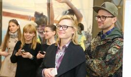 Klaipėdiečiai kūrė Monikos Linkytės suknelę