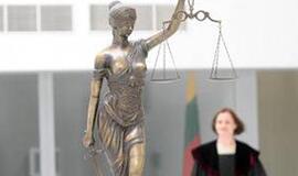 Vaistininkus valdininkai iškraustys nebent su teismais