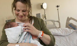 Amerikiečių šeimai tryliktą kartą iš eilės gimė berniukas