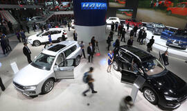 Automobilių pardavimo rodikliai Kinijoje balandį smuko 11 proc.