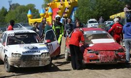 Autokrosas Gargžduose: 4 "stogai" ir moterys