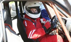 Autokrosas Gargžduose: 4 "stogai" ir moterys