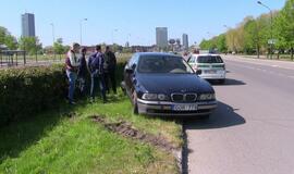 Sudaužė ne savo automobilį ir pabėgo