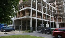 Ligoninės priestatas laukia naujo rangovo