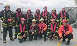 Mokėsi gesinti gaisrą SGD terminale