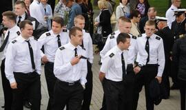 Jūreivystės mokykloje įteikti diplomai