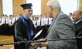 Jūreivystės mokykloje įteikti diplomai