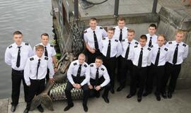 Jūreivystės mokykloje įteikti diplomai