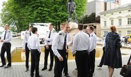 Jūreivystės mokykloje įteikti diplomai