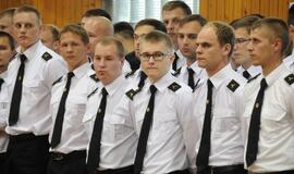 Jūreivystės mokykloje įteikti diplomai