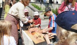 Muziejaus kiemelyje atgimė senieji amatai