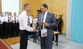 Jūreivystės mokykloje įteikti diplomai