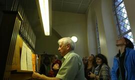 Centrinio pašto bokšte aidi kariliono istorija