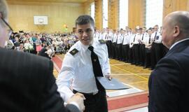 Jūreivystės mokykloje įteikti diplomai
