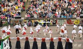 Klaipėdą užtvindė moksleivių chorų banga