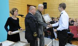Jūreivystės mokykloje įteikti diplomai