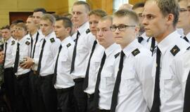 Jūreivystės mokykloje įteikti diplomai