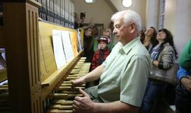 Centrinio pašto bokšte aidi kariliono istorija