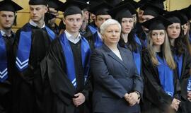 Jūreivystės mokykloje įteikti diplomai