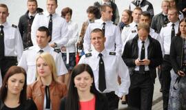 Jūreivystės mokykloje įteikti diplomai