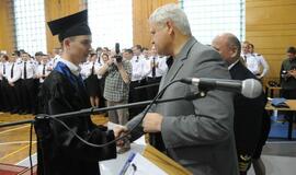 Jūreivystės mokykloje įteikti diplomai