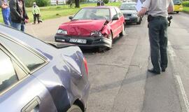 Statybininkų prospekte - smūgis į galą