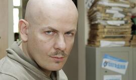 Ukraina: sulaikyti du asmenys, įtariami prieštaringai vertinamo žurnalisto Olesiaus Buzinos nužudymu