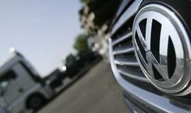 Bandydamas pavogti automobilį, vagis apgadino vairą