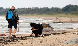 Gintaro ieškotojus Šventojoje nudegino fosforas