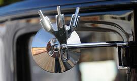 Į Klaipėdos gatves išriedėjo "Seni kibirai"