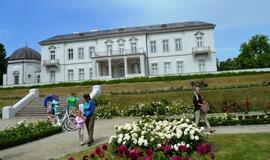 Palangos Birutės parko rožynas džiugina žiedais