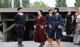 Pristatytas baltų genčių kostiumas