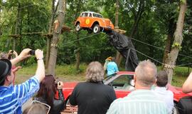 "Senų kibirų" garbei atidengtas paminklas