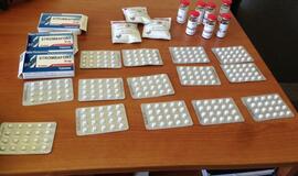 Įspėja neauginti raumenų abejotinais preparatais