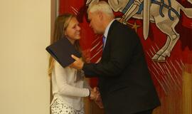 Savanorių apdovanojimas pas Merą